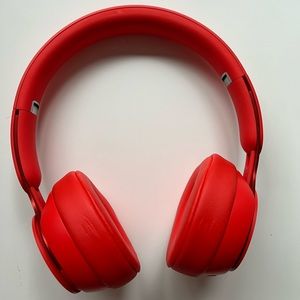 Beats Studio³ Wireless headphones red